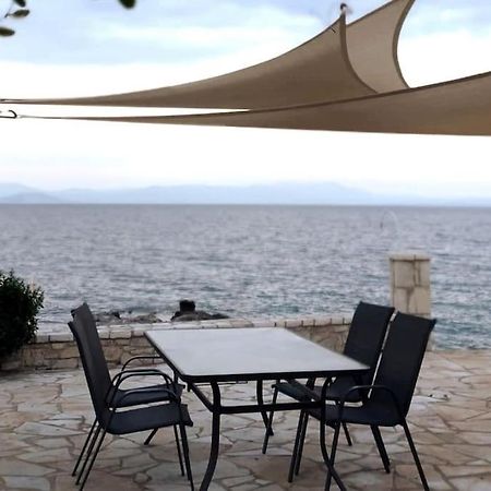 Karantou Villa Tirós Екстериор снимка
