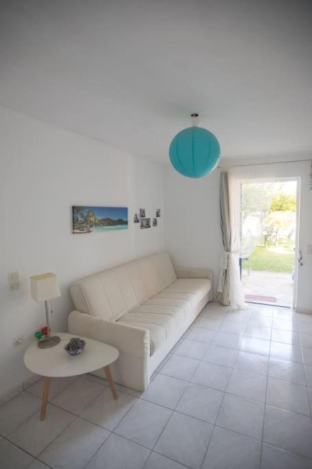 Karantou Villa Tirós Екстериор снимка