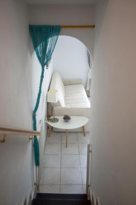 Karantou Villa Tirós Екстериор снимка