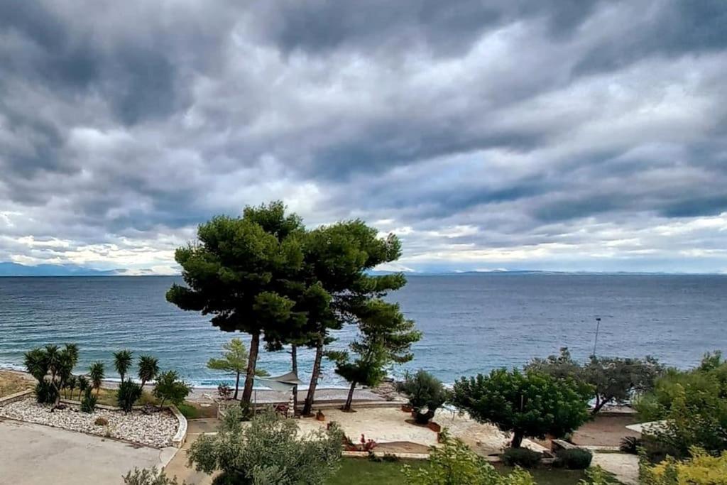 Karantou Villa Tirós Екстериор снимка